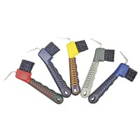 Крючок обрезиненный с щеткой HKM